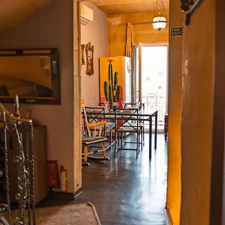 Stylish Maltese 2br Townhouse With Harbour Views بيت للعطل *
