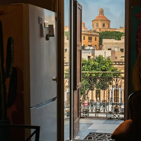 Stylish Maltese 2br Townhouse With Harbour Views بيت للعطل *