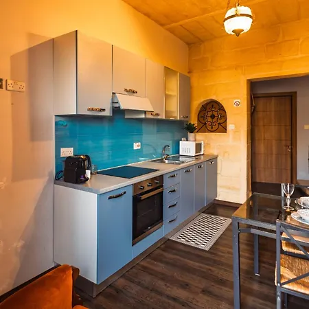 Stylish Maltese 2br Townhouse With Harbour Views بيت للعطل *