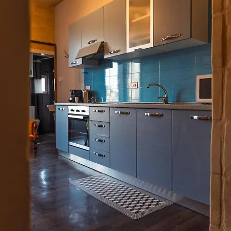 بيت للعطل Stylish Maltese 2br Townhouse With Harbour Views Cospicua