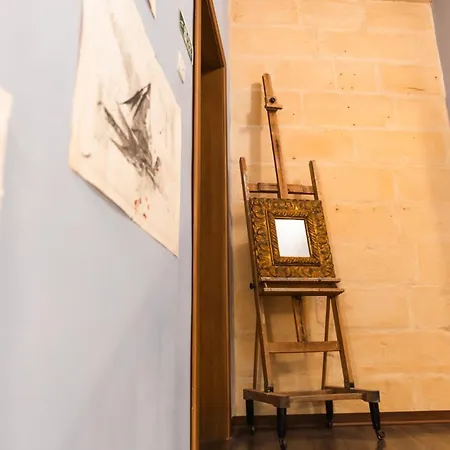 Stylish Maltese 2br Townhouse With Harbour Views