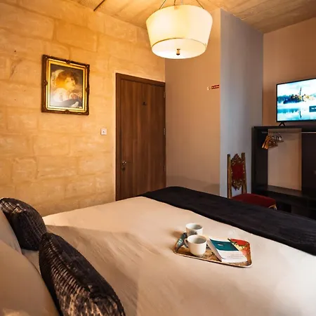 بيت للعطل Stylish Maltese 2br Townhouse With Harbour Views *