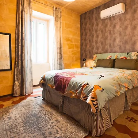 بيت للعطل Stylish Maltese 2br Townhouse With Harbour Views *