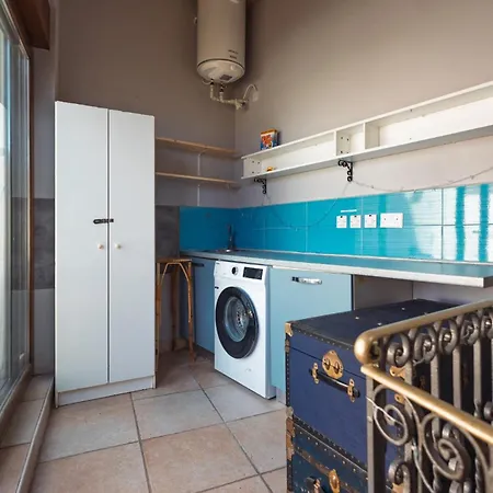 Stylish Maltese 2br Townhouse With Harbour Views
