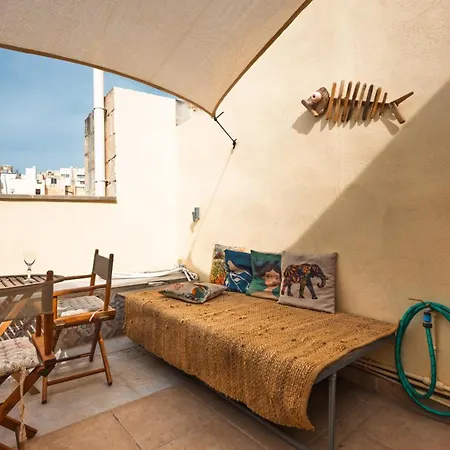 Stylish Maltese 2br Townhouse With Harbour Views Cospicua